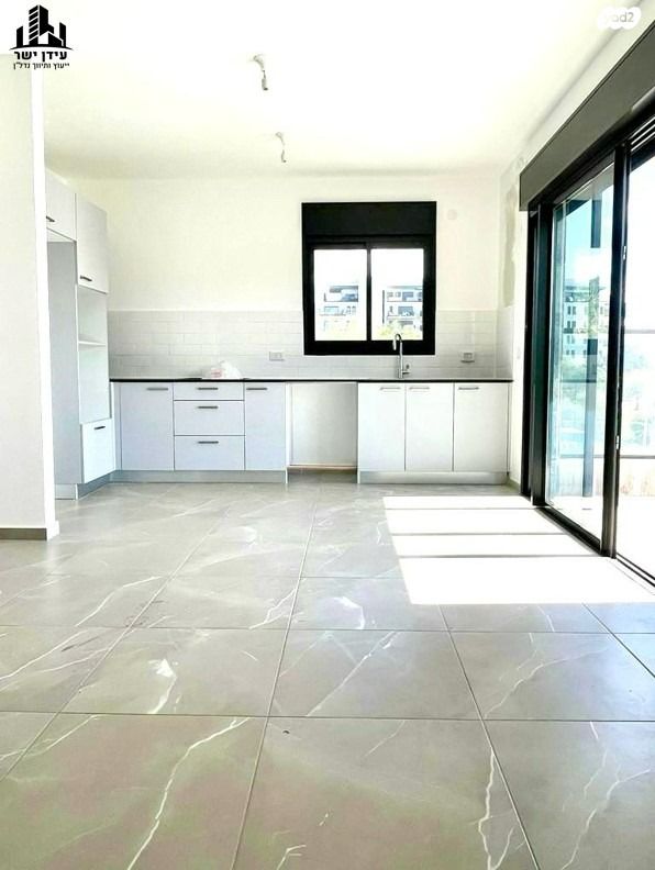 דירה, דרך משה דיין 34, כפיר, נווה כפיר, תל אביב יפו