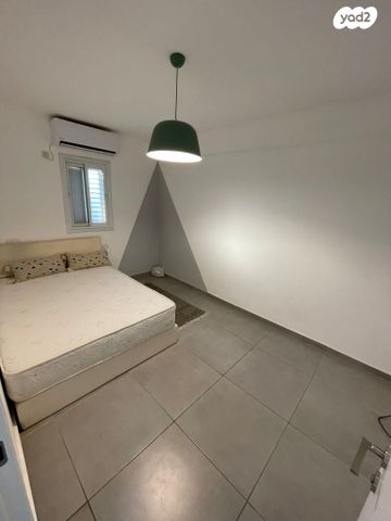 דירה, גיורא יוספטל, דימונה