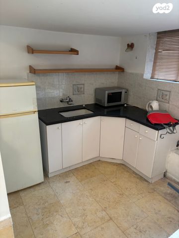 דירה, השלום, הרצליה, חיפה