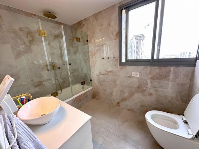 דופלקס, נוף הטיילת, נתניה