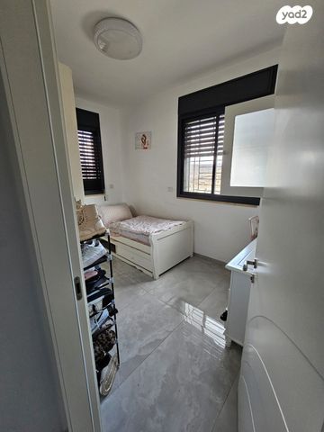 דו משפחתי, החליל, שאר העיר, גבעת זאב