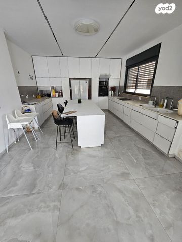 דו משפחתי, החליל, שאר העיר, גבעת זאב