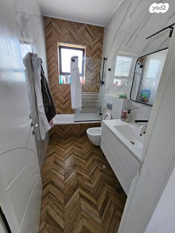 דו משפחתי, החליל, שאר העיר, גבעת זאב