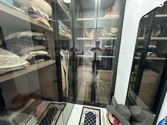 דירה, נעמי שמר, גלי ים, קרית ים