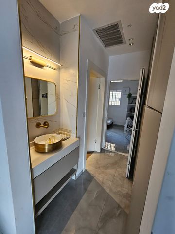 דו משפחתי, החליל, שאר העיר, גבעת זאב