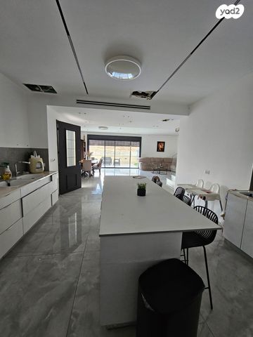 דו משפחתי, החליל, שאר העיר, גבעת זאב