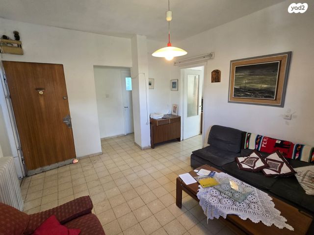 דירה, הרב ניסנבוים 16, קרית משה, ירושלים