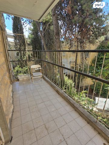 דירה, הרב ניסנבוים 16, קרית משה, ירושלים