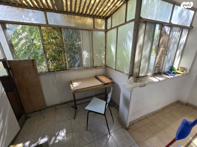 דירה, הרב ניסנבוים 16, קרית משה, ירושלים