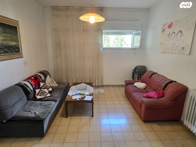 דירה, הרב ניסנבוים 16, קרית משה, ירושלים