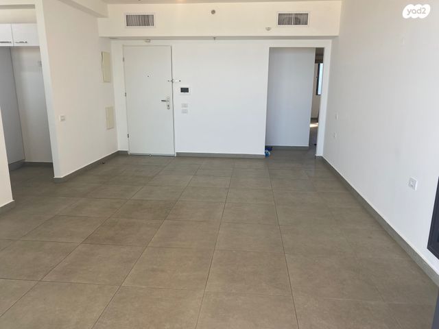 הרב ניסנבאום 