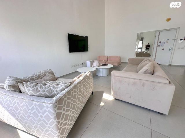 דופלקס, נוף הטיילת, נתניה