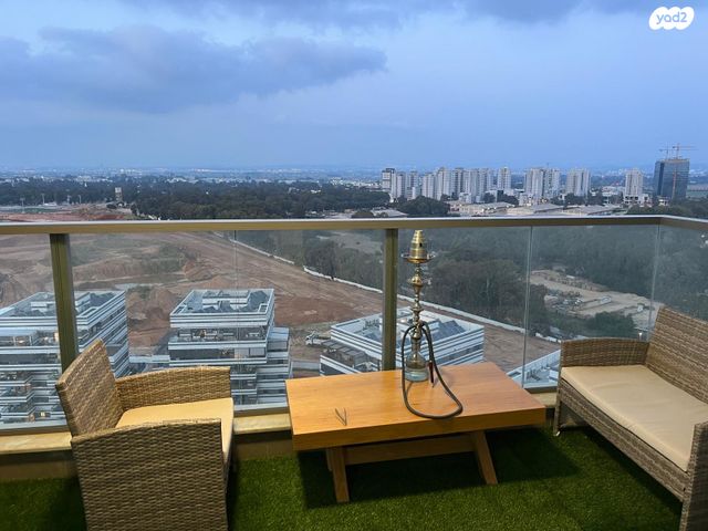 דירה, חיים חפר, הרקפות, ראשון לציון