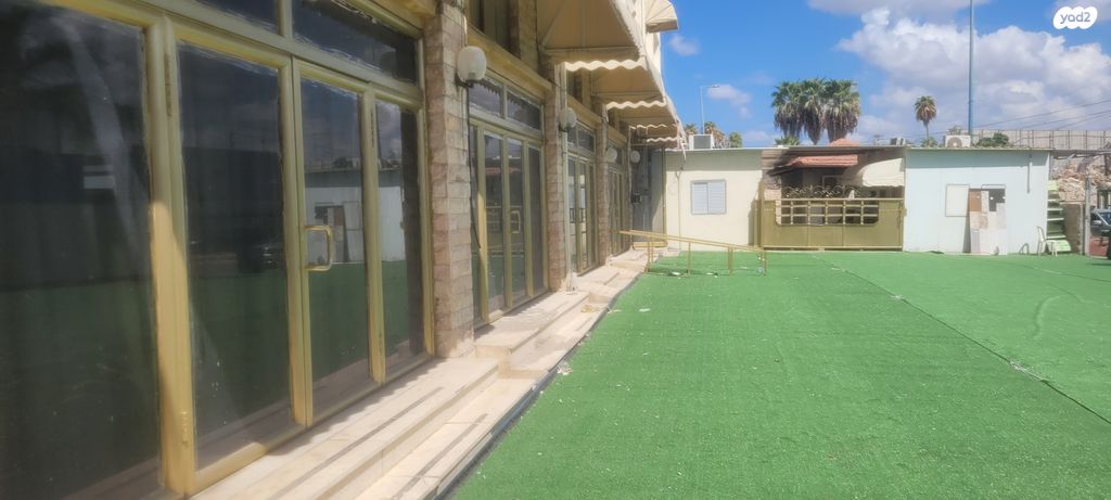 חנויות/ שטח מסחרי, אודם, עד הלום, עד הלום