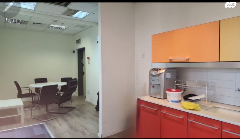 משרדים, גולדה מאיר, נס ציונה