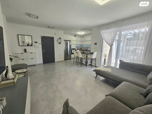 דירת גן, חטיבת הנגב, כרמיאל