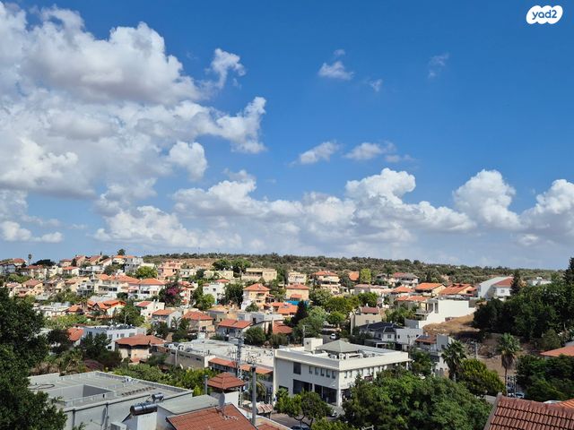 דו משפחתי, שערי תקווה