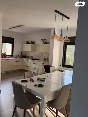 דירה, מבוא שזיף, מעוז ציון א', מבשרת ציון