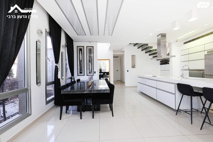 בית פרטי/ קוטג', גן יבנה