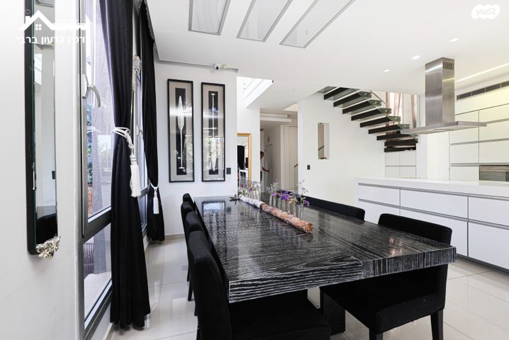 בית פרטי/ קוטג', גן יבנה