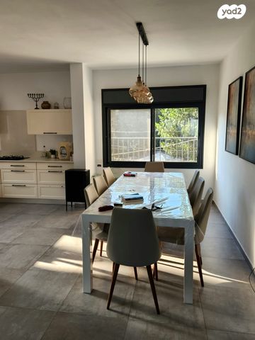 דירה, מבוא שזיף, מעוז ציון א', מבשרת ציון