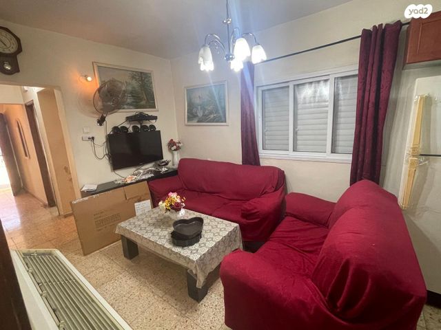 דו משפחתי, הרב צעירי, שעריה, פתח תקווה