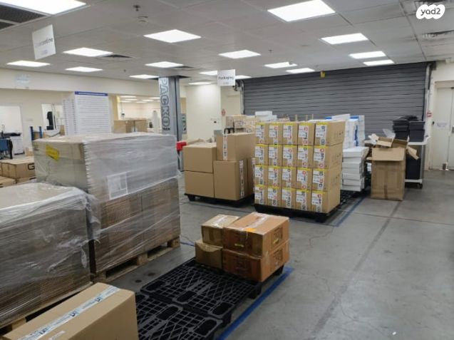 בניין משרדים, שחם 13, שאר העיר, קיסריה