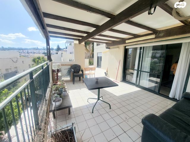 דירה, נהר הירדן, משואה, מודיעין מכבים רעות