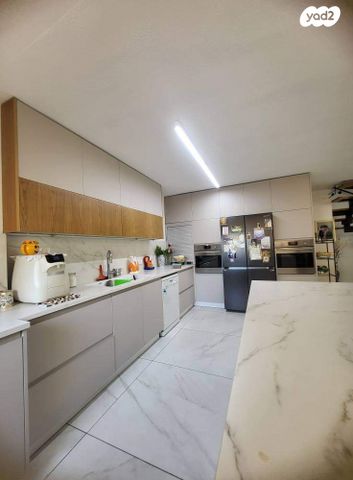 דופלקס, יהוד מונוסון