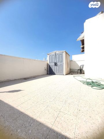 דופלקס, יהוד מונוסון