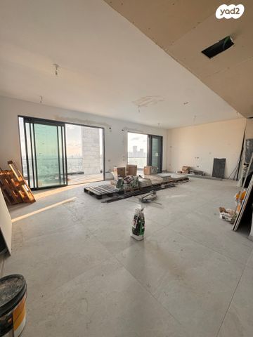 גג/ פנטהאוז, שכונת הראשונים, רמת גן