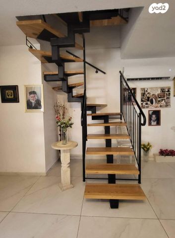 דופלקס, יהוד מונוסון