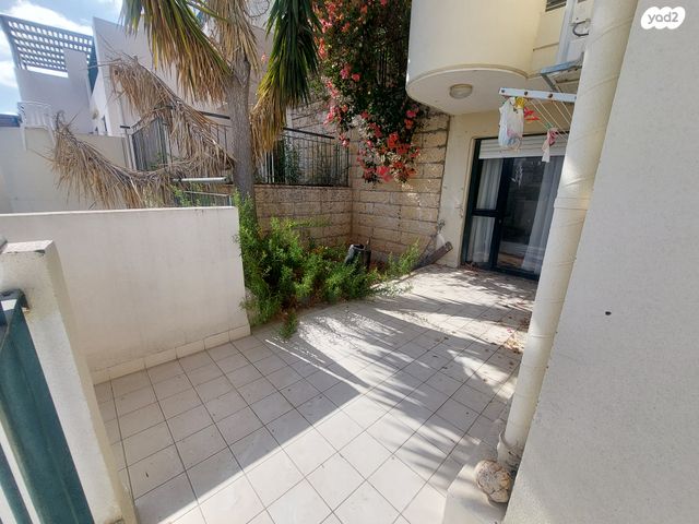 דירה, נהר הירדן, משואה, מודיעין מכבים רעות