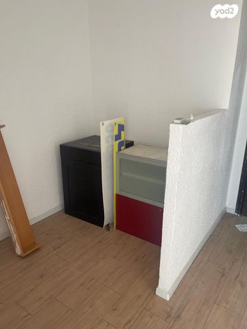 משרדים, הרברט סמואל, מרכז העיר, חדרה