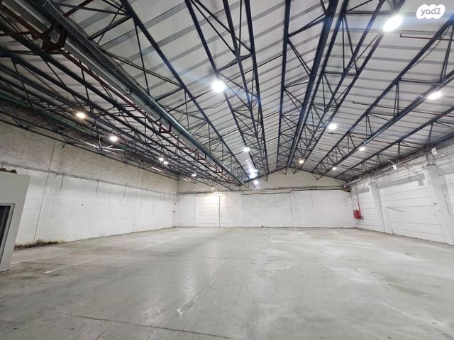 מבני תעשיה, קרית ביאליק