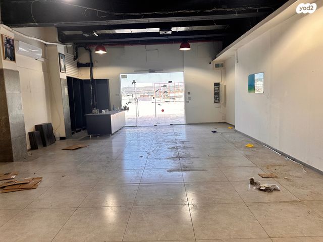 חנויות/ שטח מסחרי, שדרות יגאל אלון 1, בית שמש