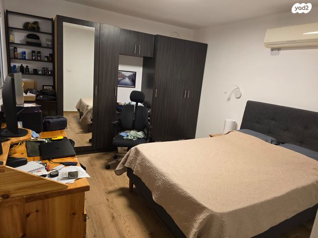 דו משפחתי, אופקים