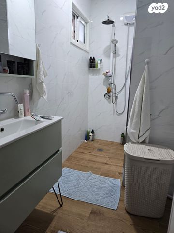 דו משפחתי, אופקים