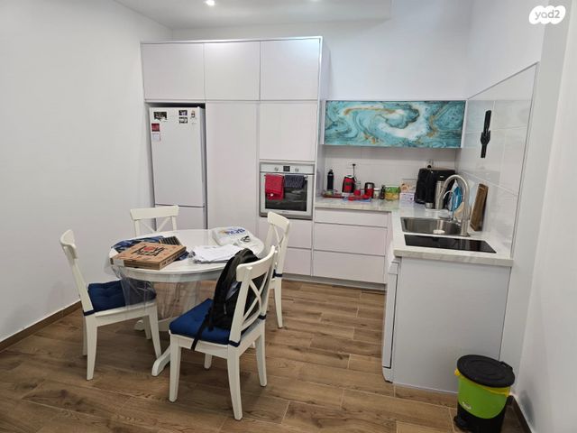 דו משפחתי, אופקים