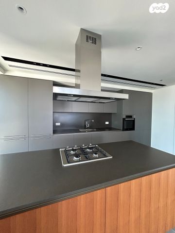 דופלקס, הרב ניסים, בבלי, תל אביב יפו