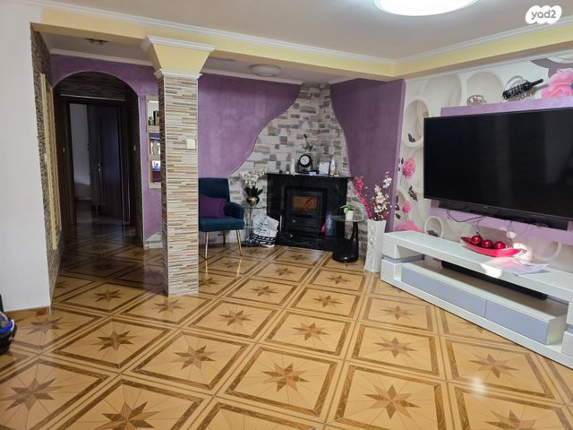 דו משפחתי, אופקים