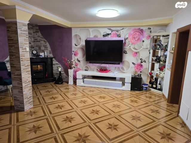 דו משפחתי, אופקים