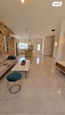 דו משפחתי, להבות חביבה