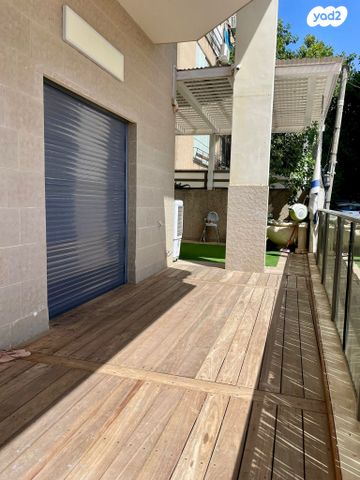 דירת גן, שמחה וילקומיץ' 20, ב' / צפון מערב העיר, רחובות