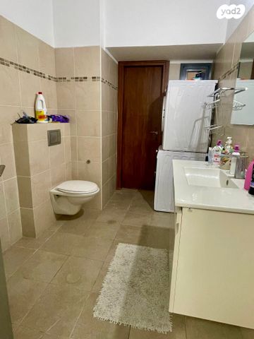 דירת גן, שמחה וילקומיץ' 20, ב' / צפון מערב העיר, רחובות