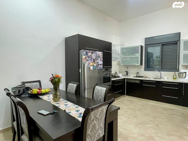 דירת גן, שמחה וילקומיץ' 20, ב' / צפון מערב העיר, רחובות