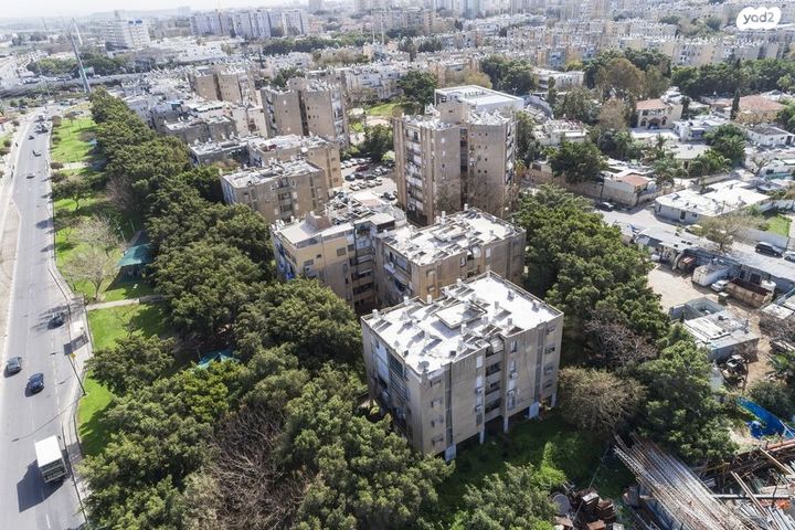 הרב רובינשטיין 