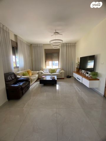 בית פרטי/ קוטג', נאות הדרים, גן יבנה