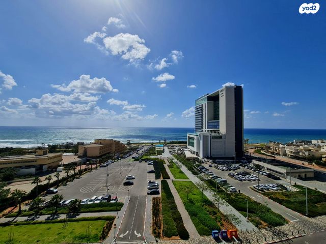 דירה, יוסף לפיד 1, גלי הים, נתניה