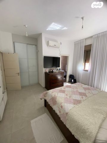 בית פרטי/ קוטג', נאות הדרים, גן יבנה